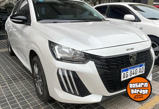 Autos - Peugeot 208 ALLURE 2024 Nafta 17000Km - En Venta