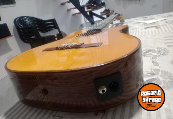 Instrumentos Musicales - Guitarra electroclasica - En Venta