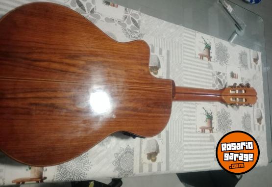 Instrumentos Musicales - Guitarra electroclasica - En Venta