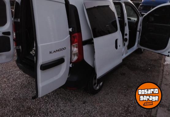 Utilitarios - Renault KANGOO 1.6 EXPRESS 5 A 2024 Nafta 60000Km - En Venta