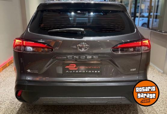 Autos - Toyota COROLLA CROSS SEG 2023 Nafta 52000Km - En Venta