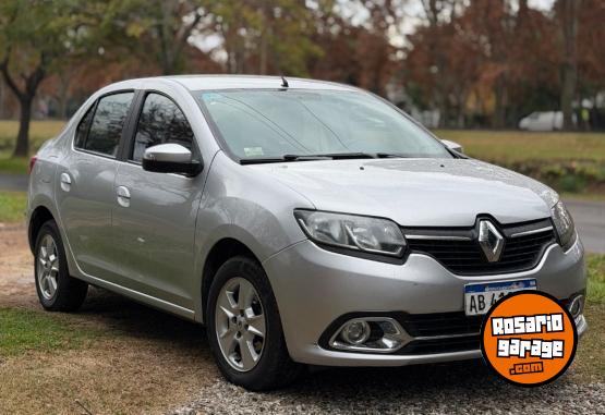 Autos - Renault Logan Privilege 2017 GNC 111111Km - En Venta