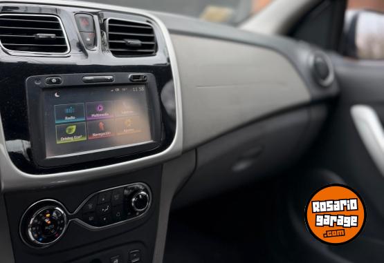 Autos - Renault Logan Privilege 2017 GNC 111111Km - En Venta