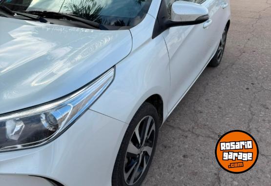 Autos - Toyota Yaris xls pack plus 2022 Nafta 88000Km - En Venta