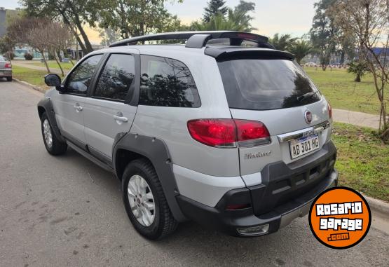 Autos - Fiat Palio Adventure Locker 2017 Nafta 123000Km - En Venta