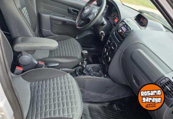 Autos - Fiat Palio Adventure Locker 2017 Nafta 123000Km - En Venta