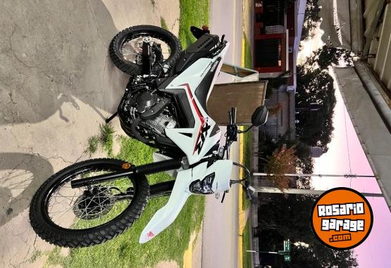 Motos - Honda Xr 300 2026 Nafta 1500Km - En Venta