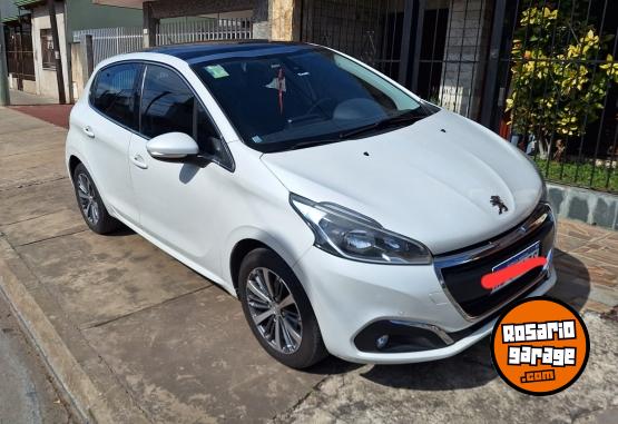 Autos - Peugeot 208 Feline 2017 Nafta 114000Km - En Venta