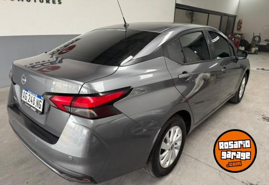 Autos - Nissan Versa sense 2023 Nafta 100000Km - En Venta