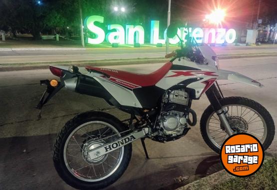 Motos - Honda Xr tornado 2023 Nafta 7500Km - En Venta