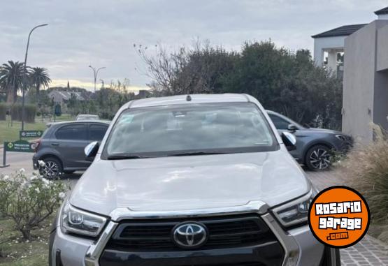 Camionetas - Toyota HILUX 2021 Diesel 148000Km - En Venta