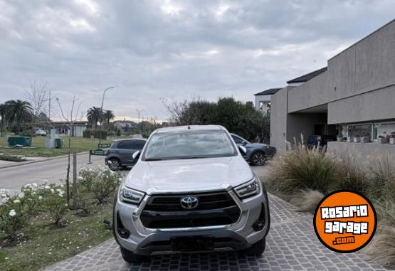 Camionetas - Toyota HILUX 2021 Diesel 148000Km - En Venta