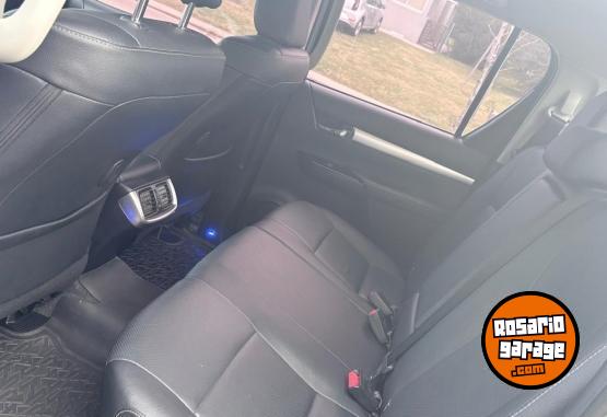 Camionetas - Toyota HILUX 2021 Diesel 148000Km - En Venta