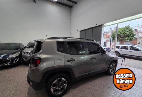 Camionetas - Jeep Renegade sport pluss 2018 Nafta 85000Km - En Venta