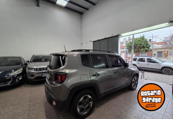 Camionetas - Jeep Renegade sport pluss 2018 Nafta 85000Km - En Venta