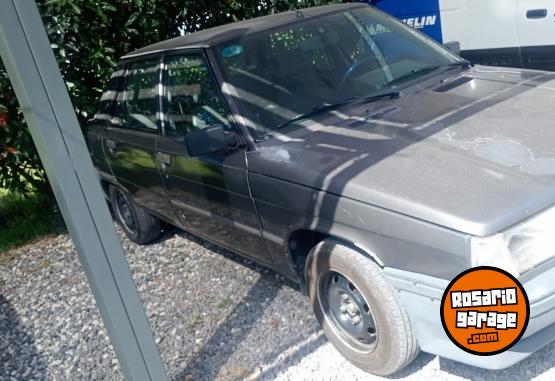 Autos - Renault 9 1996 GNC 190000Km - En Venta