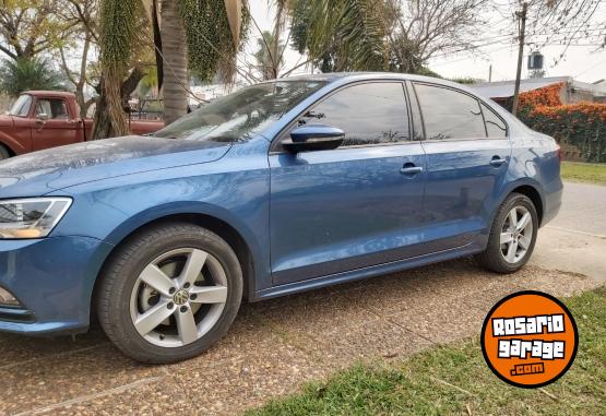 Autos - Volkswagen Vento advance plus 2017 Nafta 15000Km - En Venta