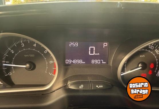 Autos - Peugeot 208 feline trip 2020 Nafta 98000Km - En Venta