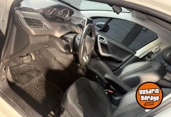 Autos - Peugeot 208 feline trip 2020 Nafta 98000Km - En Venta