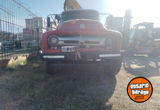 Camiones y Gr�as - Ford 900 a�o 1956 - En Venta