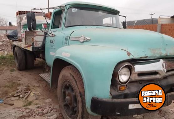 Camiones y Gr�as - Ford 900 a�o 1956 - En Venta