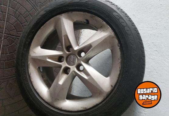 Accesorios para Autos - Llantas Focus 2 con cubiertas - En Venta