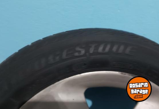 Accesorios para Autos - Llantas Focus 2 con cubiertas - En Venta