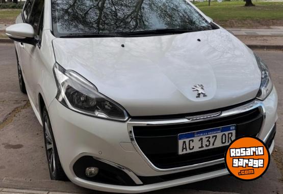 Autos - Peugeot 208 FELINE 1.6 2018 Nafta 110000Km - En Venta