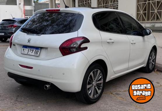 Autos - Peugeot 208 FELINE 1.6 2018 Nafta 110000Km - En Venta