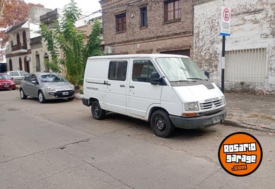 Utilitarios - Renault Trafic 1996 Diesel 111111Km - En Venta
