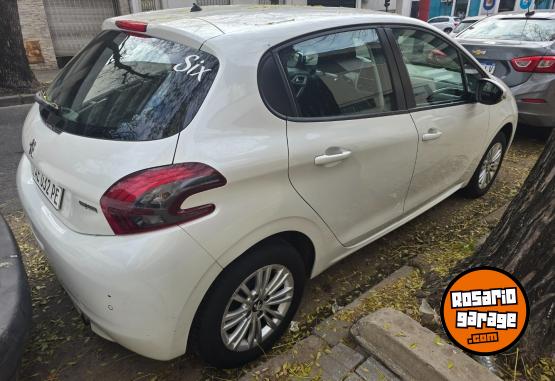 Autos - Peugeot 208 2019 Nafta 51000Km - En Venta