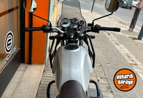Motos - Royal Enfield HIMALAYAN 411 2022 Nafta 20350Km - En Venta