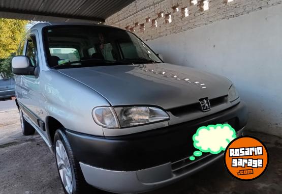 Utilitarios - Peugeot Partner 2007 Diesel 310000Km - En Venta