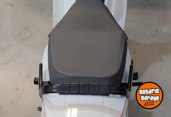 Motos - Zanella DUE 125 SPORT 2025 Nafta 5900Km - En Venta