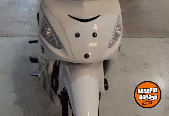 Motos - Zanella DUE 125 SPORT 2025 Nafta 5900Km - En Venta