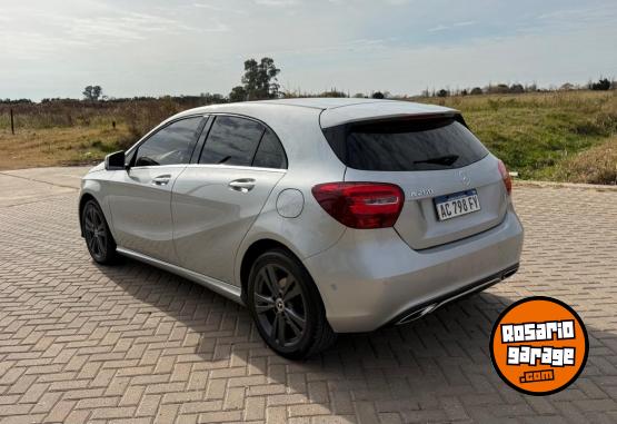 Autos - Mercedes Benz A 200 Urban 2018 Nafta 84000Km - En Venta