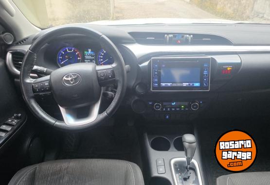 Camionetas - Toyota HILUX SRV 4X2 AUTOMATICA 2018 Diesel 167000Km - En Venta