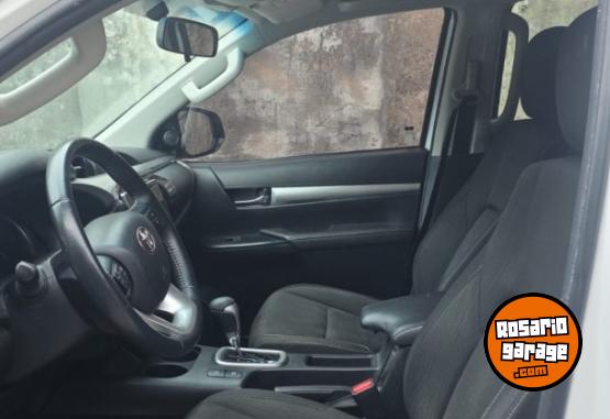 Camionetas - Toyota HILUX SRV 4X2 AUTOMATICA 2018 Diesel 167000Km - En Venta