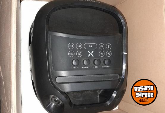 Electrónica - Vendo Parlante portátil Bluetooth - En Venta
