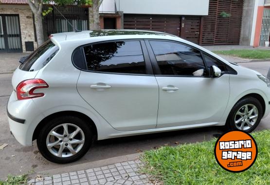 Autos - Peugeot 208 Allure Touchscreen 1. 2016 Nafta 65000Km - En Venta