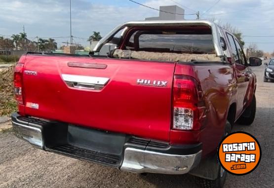 Camionetas - Toyota Hilux D/C SR 2017 2.4 2017 Diesel 120000Km - En Venta