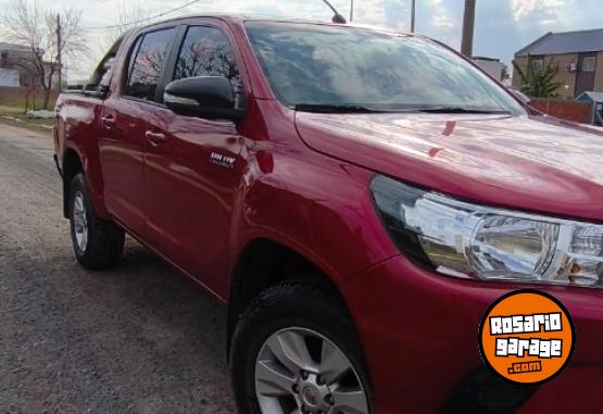 Camionetas - Toyota Hilux D/C SR 2017 2.4 2017 Diesel 120000Km - En Venta