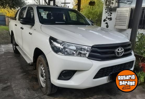 Camionetas - Toyota Hilluk 2024 Diesel 2188Km - En Venta