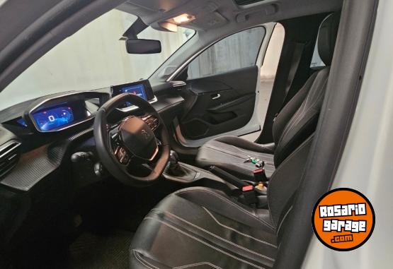 Autos - Peugeot 208 2022 Nafta 71700Km - En Venta