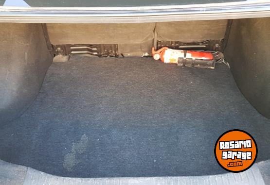 Autos - Nissan Tiida Visia 1.8 6MT sedan 2008 Nafta 235000Km - En Venta