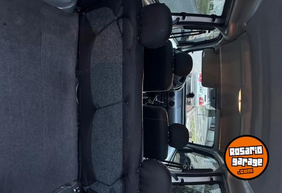 Utilitarios - Renault Kangoo confort 2017 Nafta 86000Km - En Venta