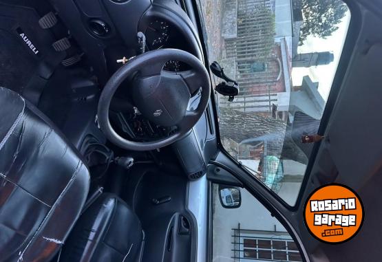 Utilitarios - Renault Kangoo confort 2017 Nafta 86000Km - En Venta