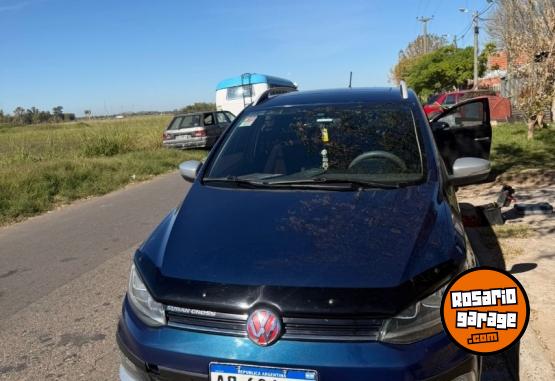 Autos - Volkswagen Suran cross 2018 Nafta 159000Km - En Venta