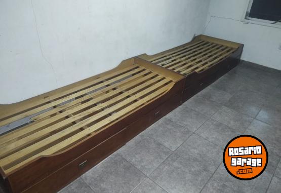 Hogar - Liquido 2 Camas de una plaza con cajoneras - En Venta