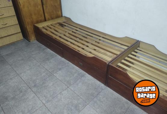 Hogar - Liquido 2 Camas de una plaza con cajoneras - En Venta